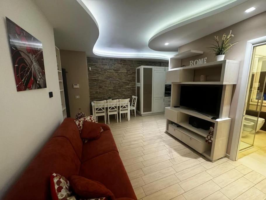 Emmanuele House Tuscolana