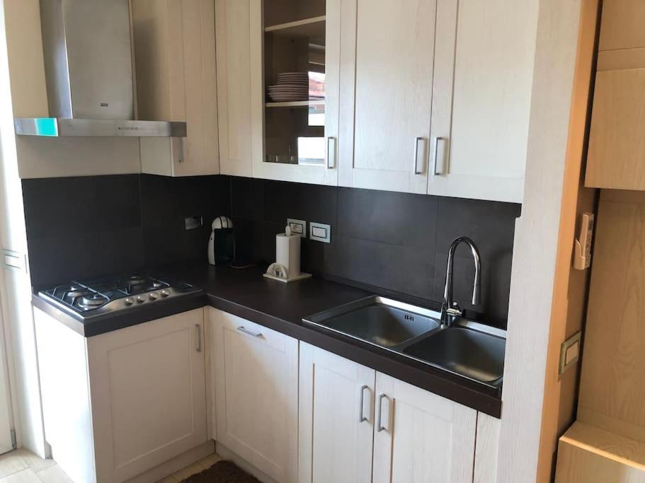 Apartment Emmanuele House Tuscolana Rom