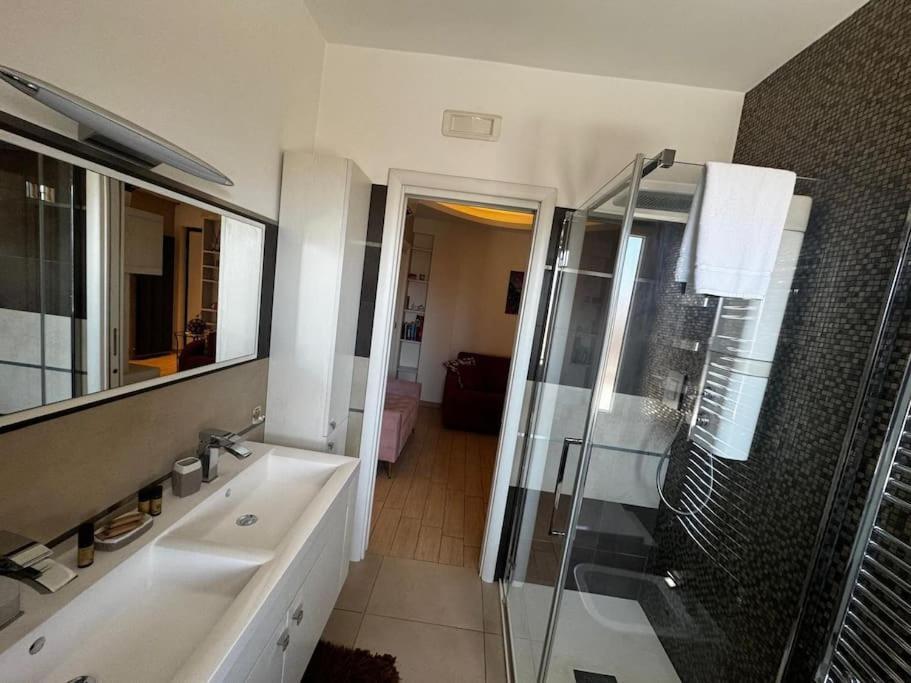 Emmanuele House Tuscolana Apartment *